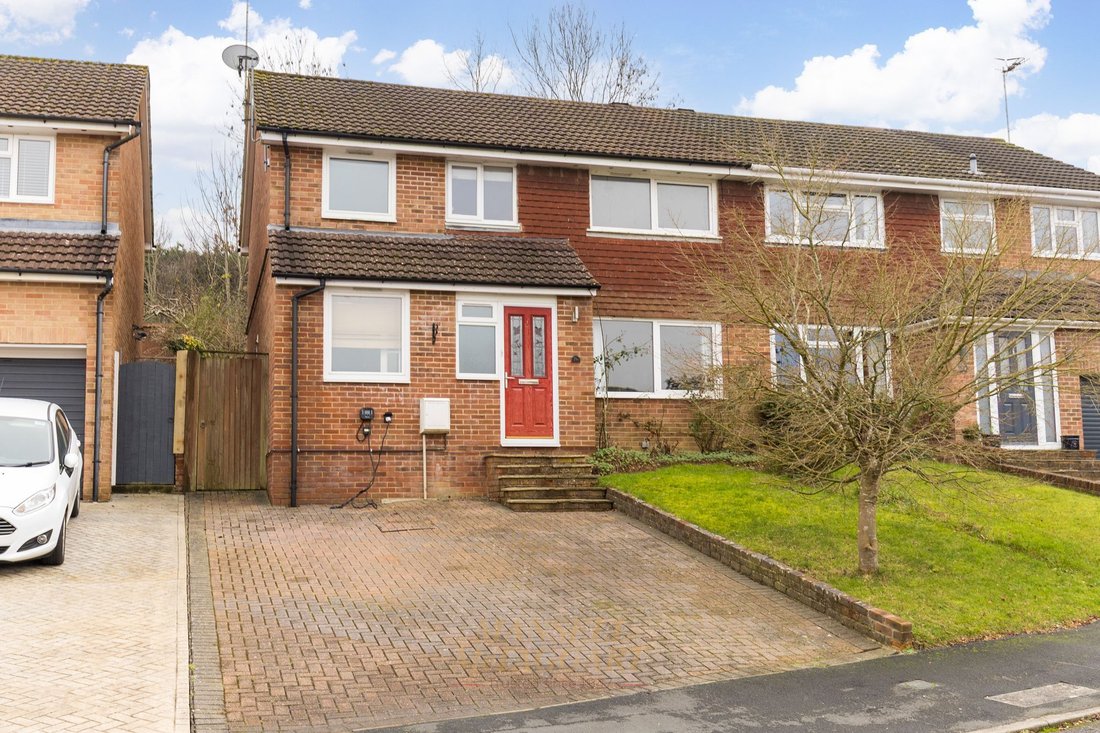 House in Hackenden, East Grinstead, England 1 - 17015243