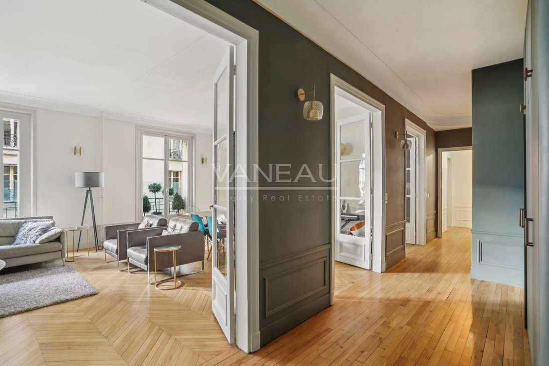 Apartment in Gros Caillou, Paris 7e Arrondissement, Paris 3 - 17010024
