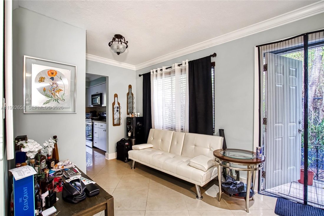 Hallandale Beach, Florida, United States 5 - 17014265