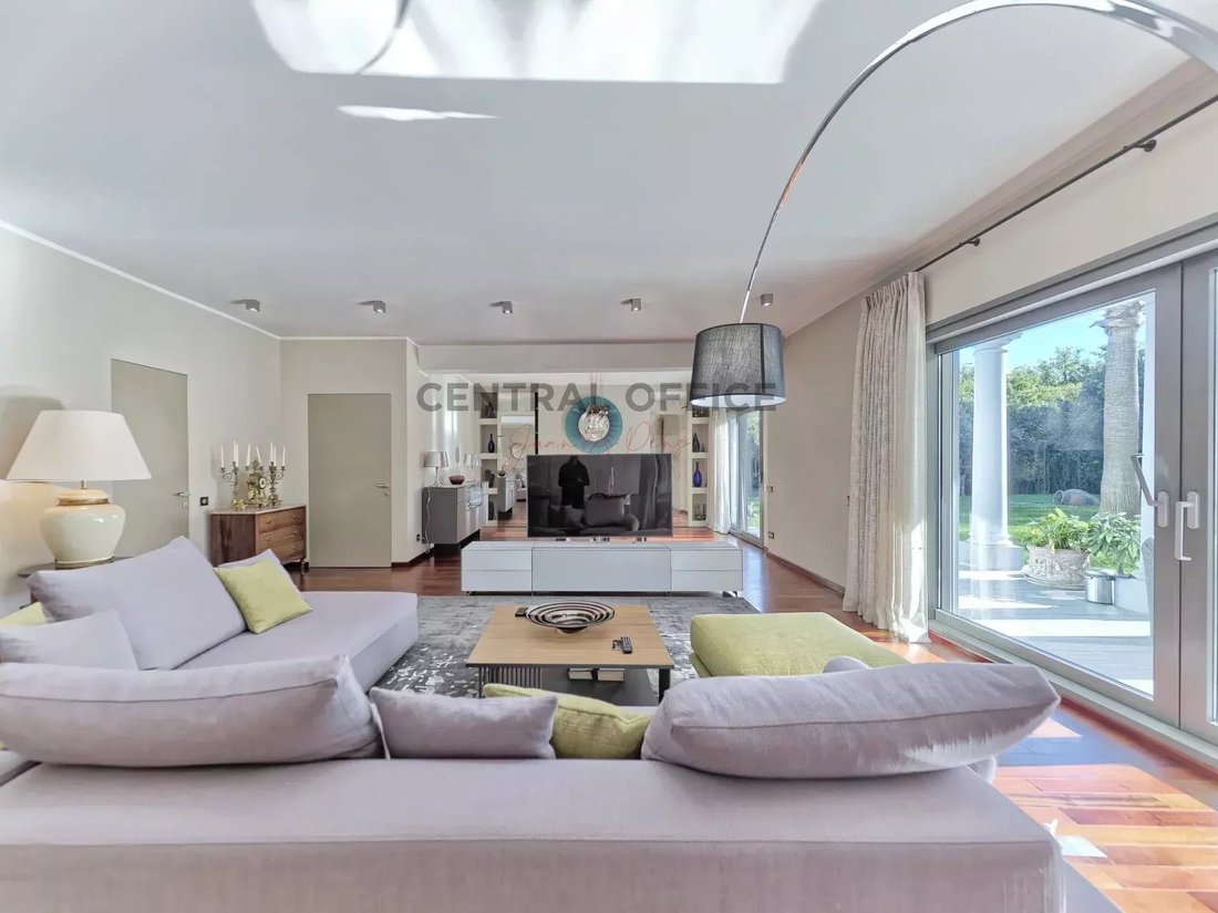 Villa in Mougins, Provence-Alpes-Côte d'Azur, France 3 - 17010855