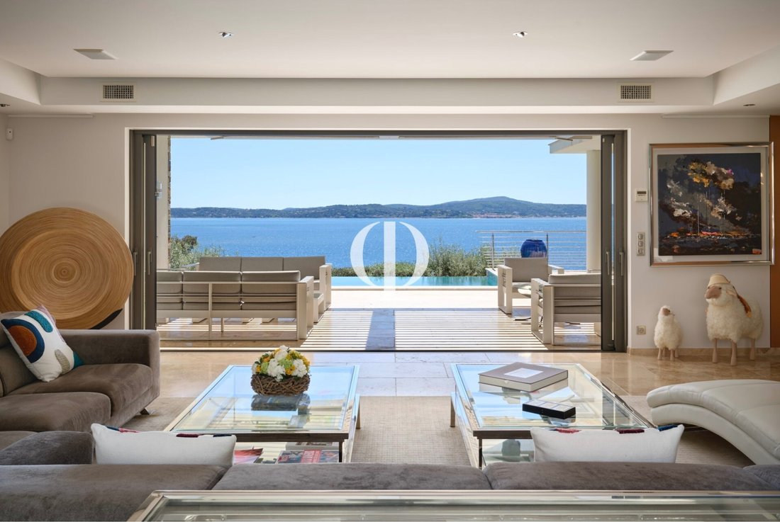 Villa in Nartelle-Noyer-Bellevue-bd des Sardinaux, Sainte-Maxime, France 3 - 17010571