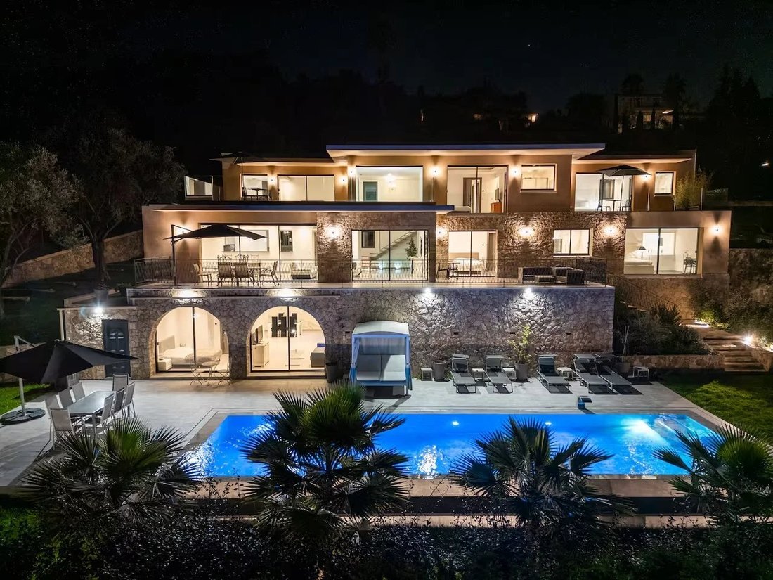 Villa in Mougins, Provence-Alpes-Côte d'Azur, France 4 - 17011060