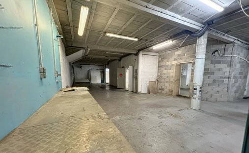 Château 1330 M² Sur 13 Ha Proximité Nimes