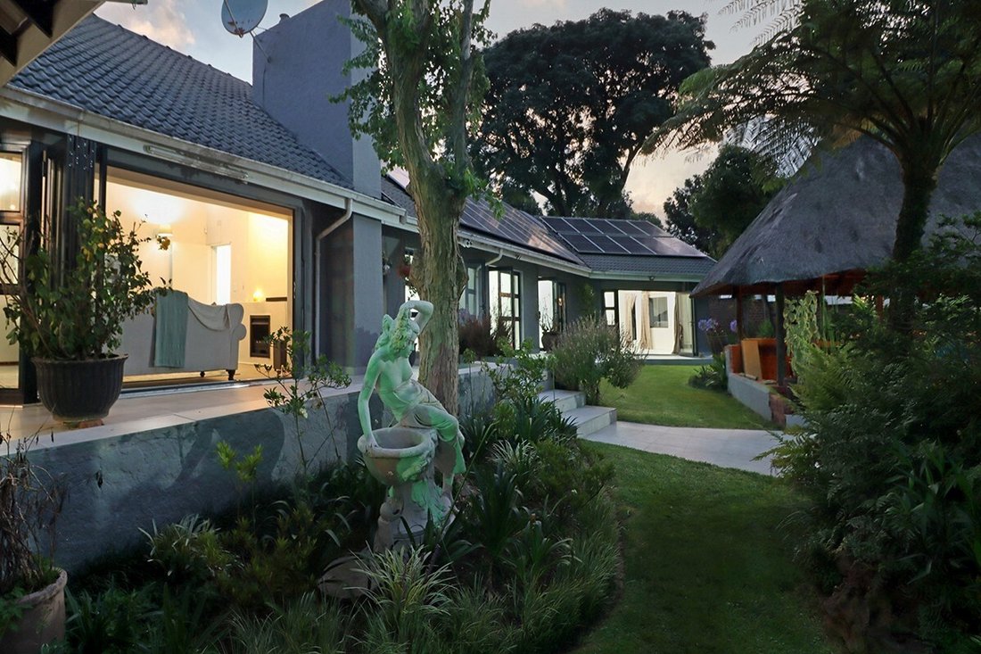House in Bryanston, Gauteng, South Africa 2 - 17012061