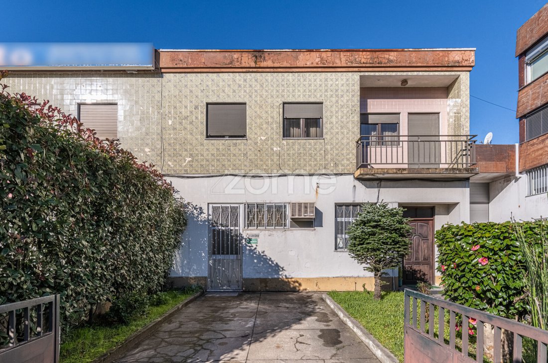 House in Braga (Maximinos, Se e Cividade), Braga, Portugal 2 - 17015748
