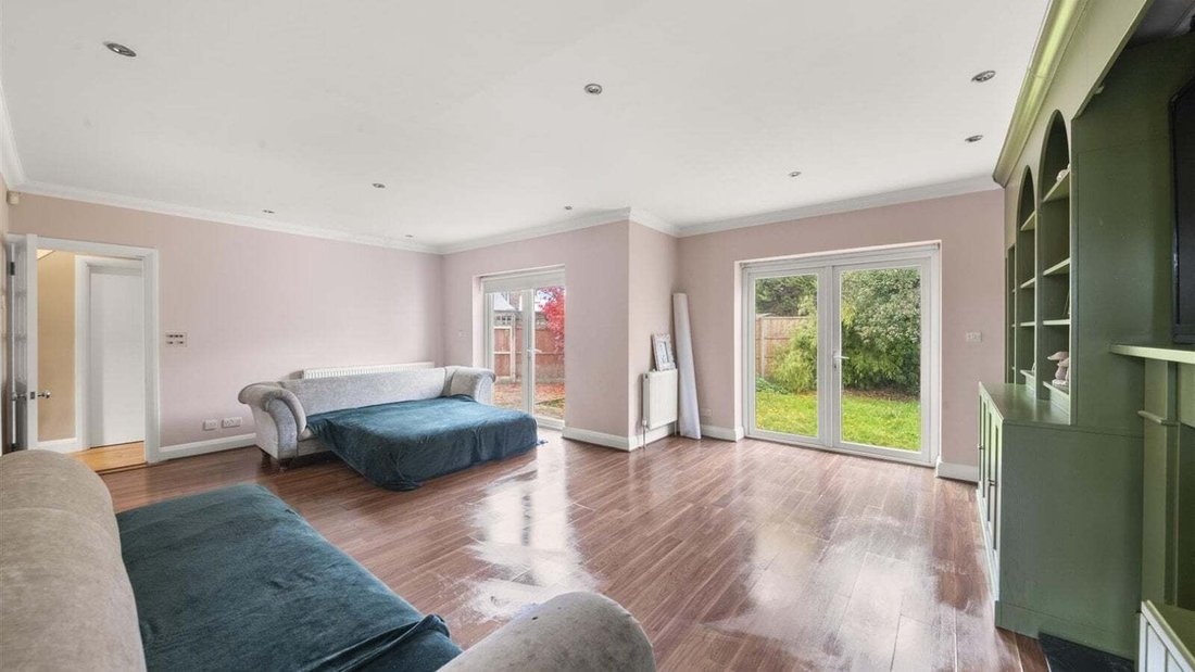 House in Breakspear, Bromley, England 5 - 17009774