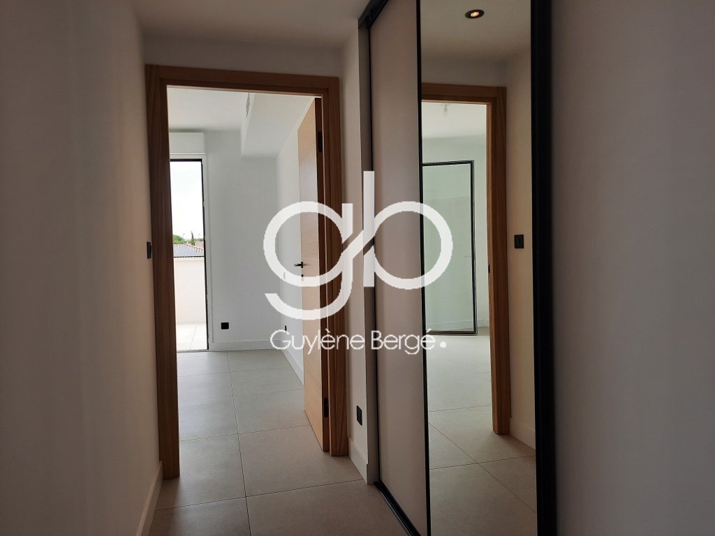 Apartment in Centre Ville, Castries, France 5 - 17011612