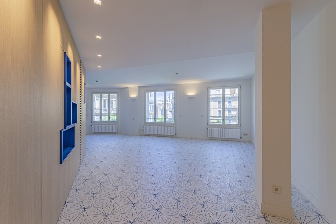 Apartment in Eixample, Barcelona, Spain 2 - 11567215