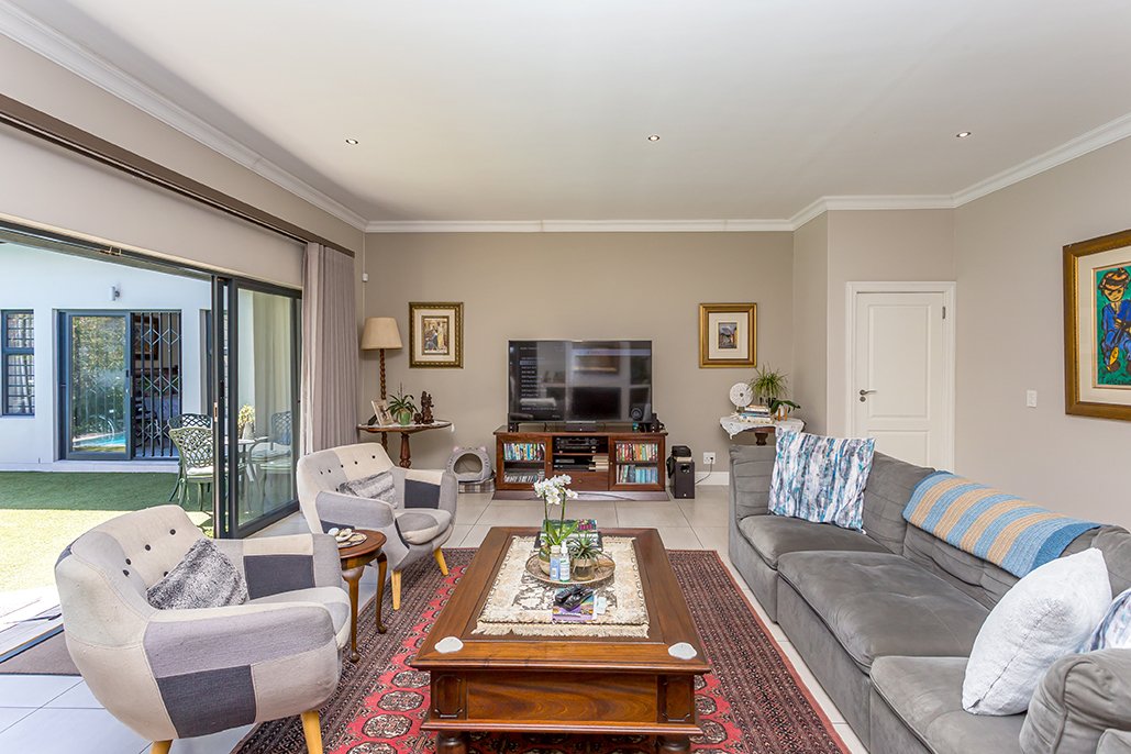 House in Bothasig, Cape Town, South Africa 4 - 17012066