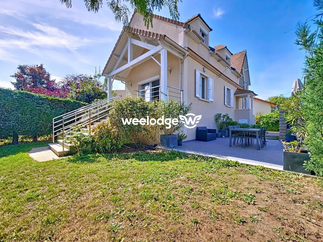 House in Conflans-Sainte-Honorine, Ile-de-France, France 2 - 16163809