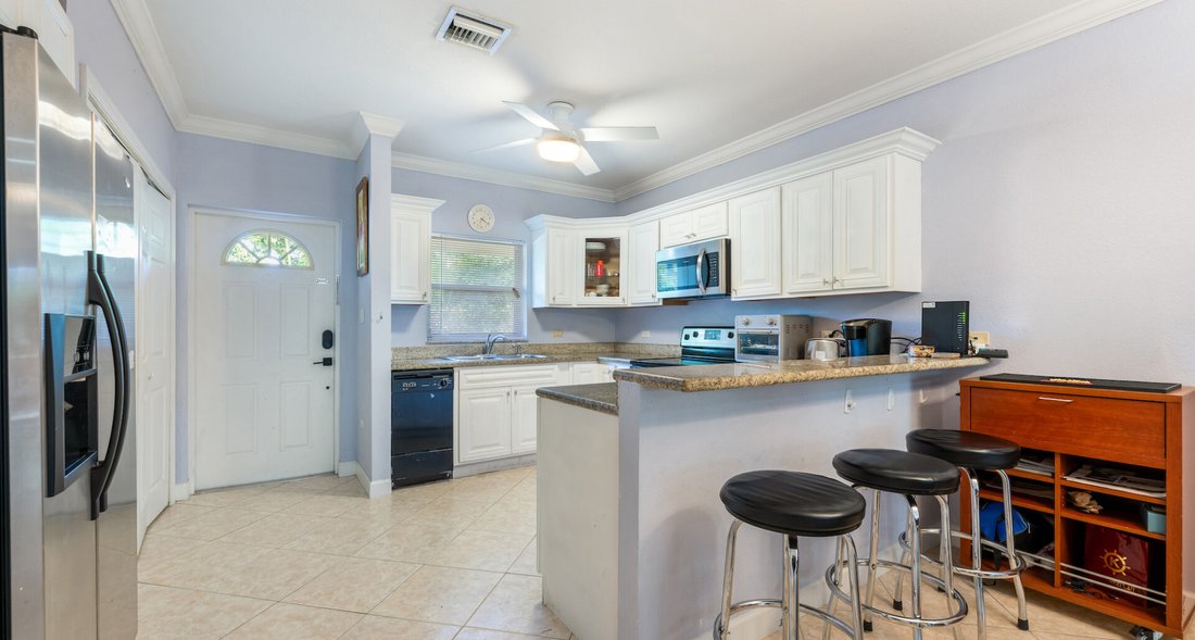 Apartment in George Town, George Town, Cayman Islands 3 - 16948167
