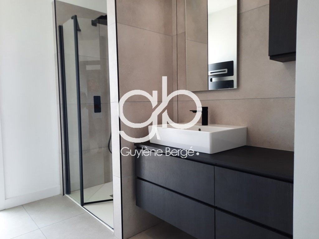 Apartment in Centre Ville, Castries, France 5 - 17011602