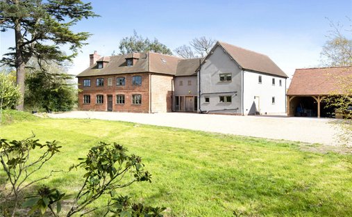 House in Edenbridge, England 1