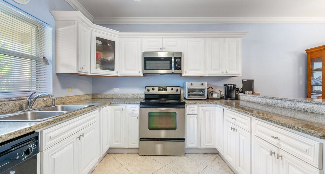 Apartment in George Town, George Town, Cayman Islands 2 - 16948167