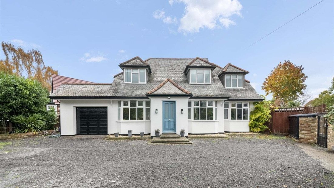 House in Breakspear, Bromley, England 1 - 17009774