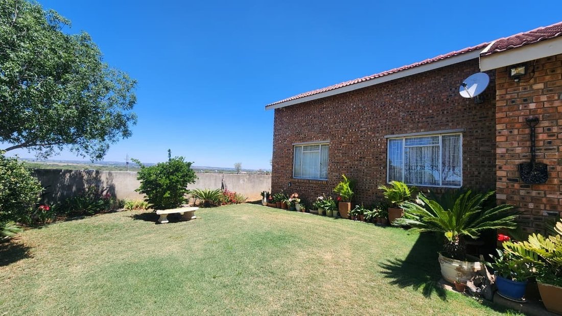 Estate in Seshego-A, Limpopo, South Africa 2 - 17012078