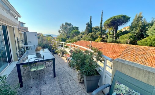 Apartment in Ville-Les Saquedes-Le Bouillonnet, Sainte-Maxime, France 1