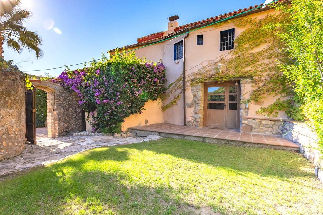 Finca in Torrelles de Foix, Catalonia, Spain 3 - 14244530