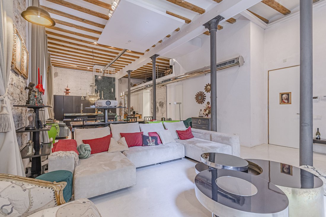 Apartment in Ciutat Vella, Barcelona, Spain 2 - 12108070