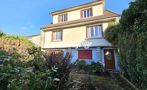 House in Conflans-Sainte-Honorine, Ile-de-France, France 1