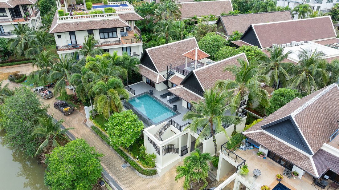Villa in Tambon Choeng Thale, Thailand 1 - 17016847
