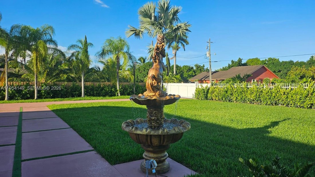 House in Miami, Florida, United States 5 - 17016943
