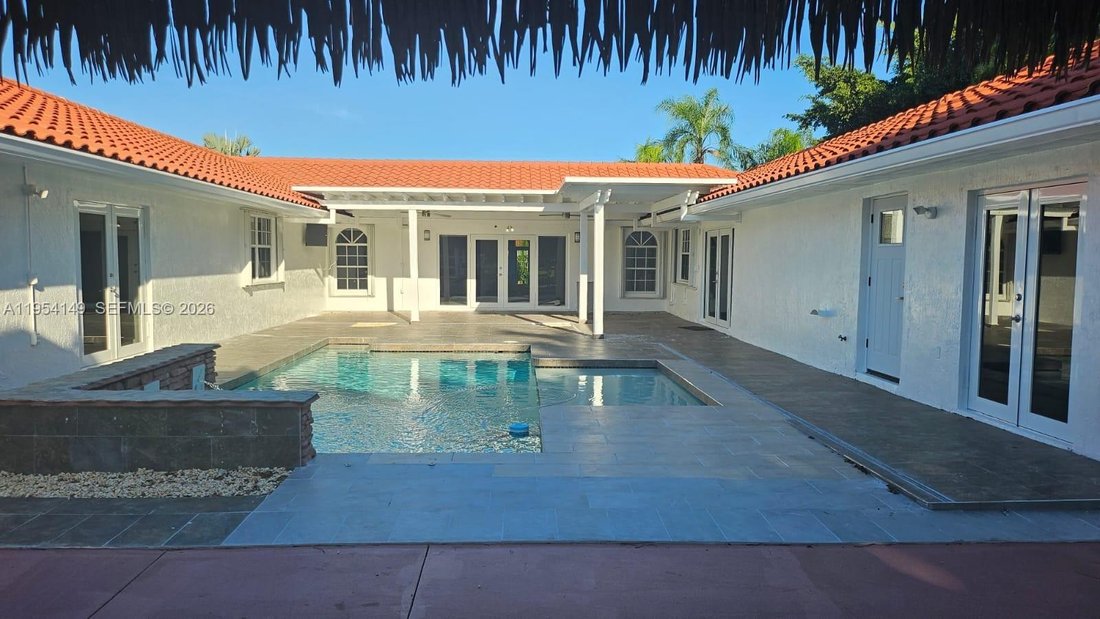 House in Miami, Florida, United States 1 - 17016943
