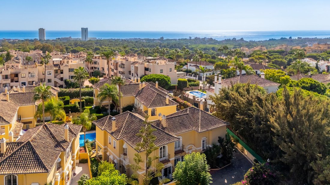 Villa in Elviria-Cabopino, Marbella, Spain 1 - 17017466