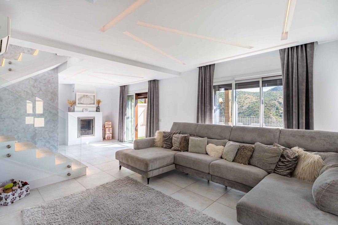 Townhouse in Benahavis, Andalusia, Spain 4 - 17017458