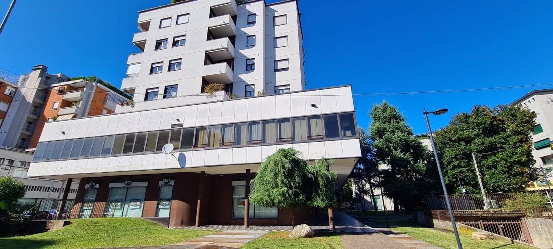Apartment in Saronno, Lombardy, Italy 2 - 16145912