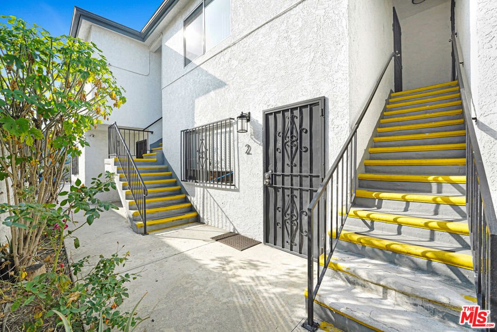 Los Angeles, California, United States 5 - 17017029