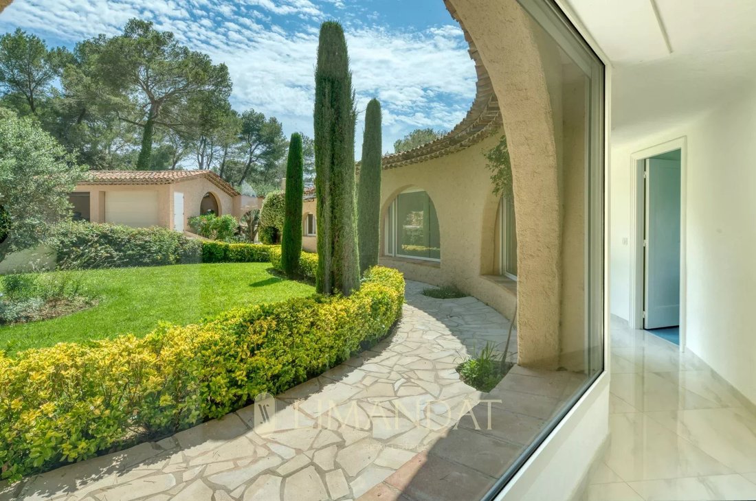 Villa in Les Indes les-Groulles, Mouans-Sartoux, France 4 - 13842493