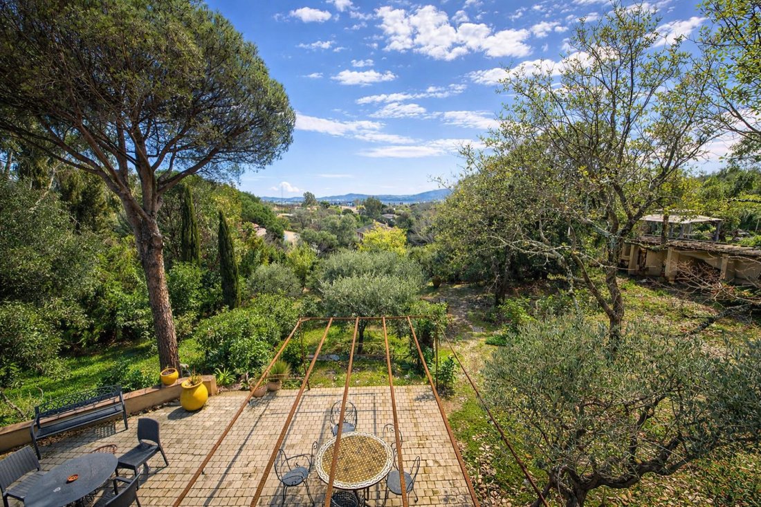 Villa in Grimaud, Provence-Alpes-Côte d'Azur, France 4 - 17017348