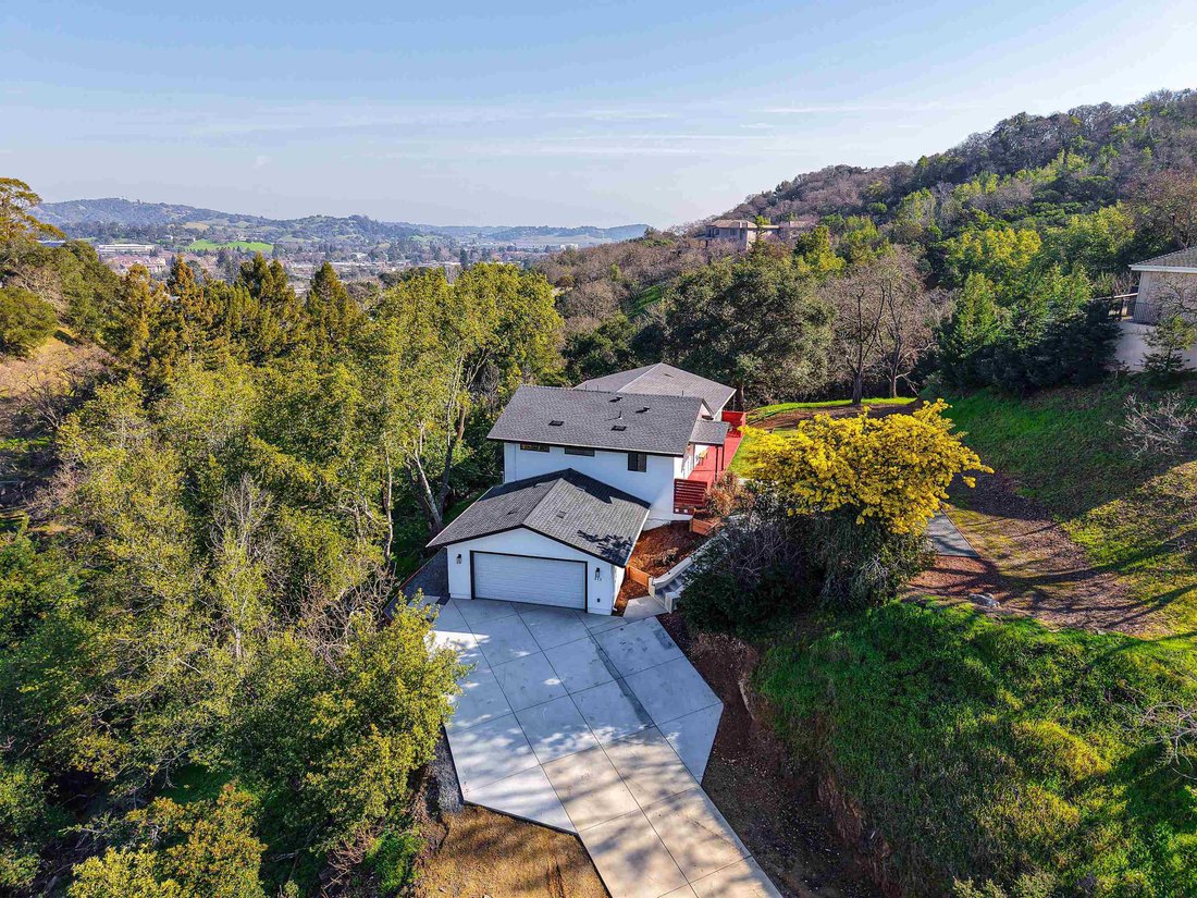 House in Petaluma, California, United States 1 - 17004824