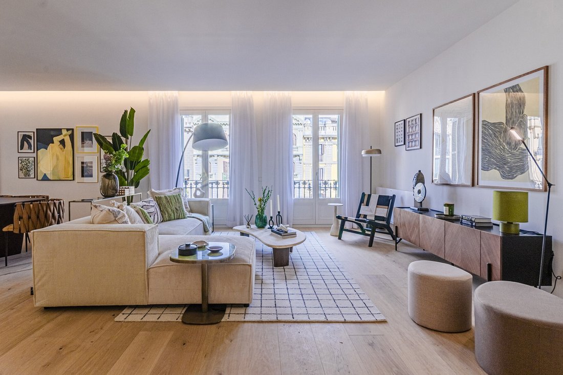 Apartment in Eixample, Barcelona, Spain 1 - 15119305