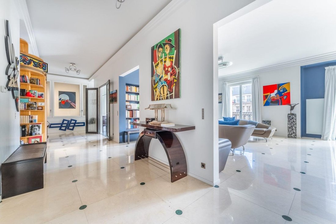 Apartment in Ternes-Maillot, Paris 17e Arrondissement, Paris 2 - 17017028