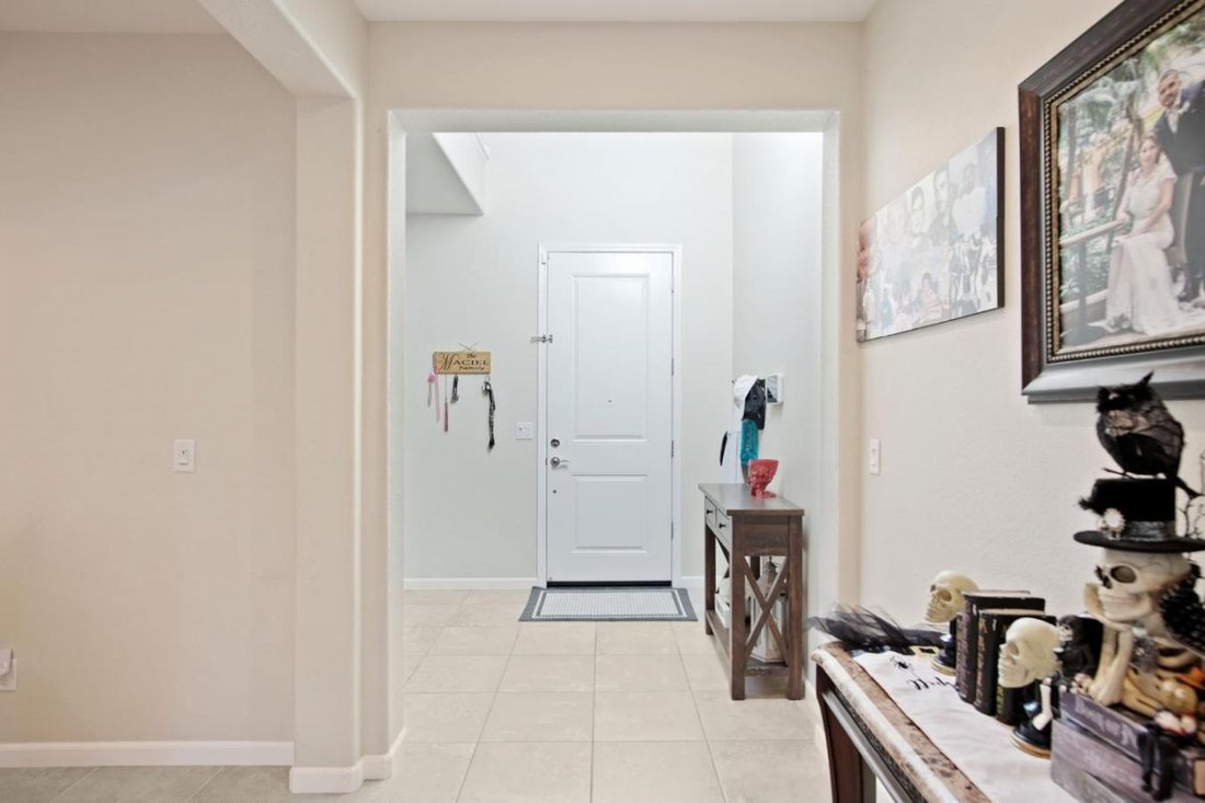 House in Tracy, California, United States 4 - 17017895