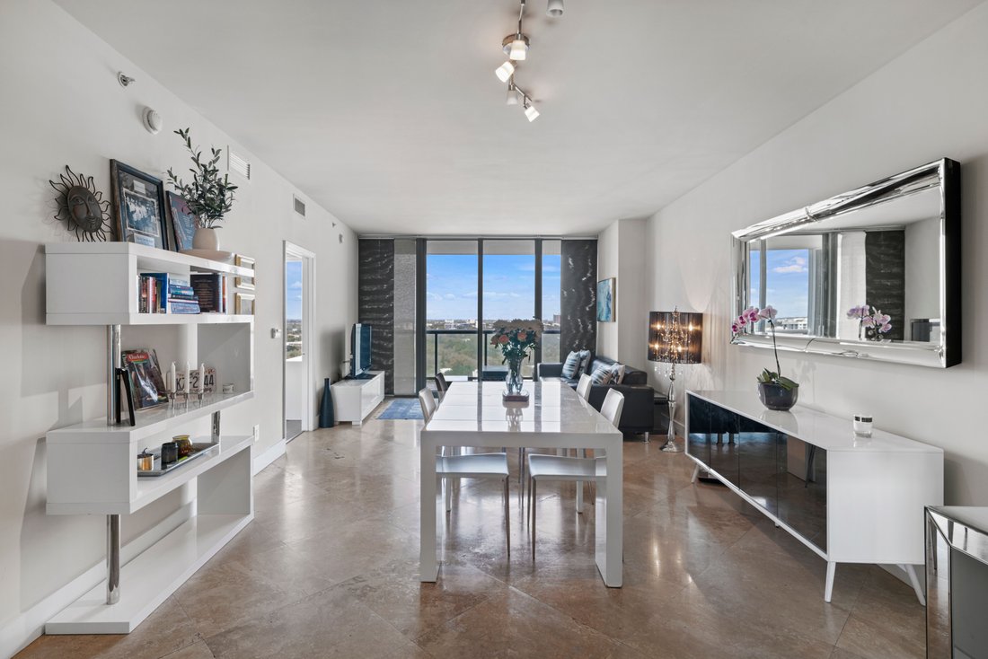 Condo in Miami, Florida, United States 1 - 17017633