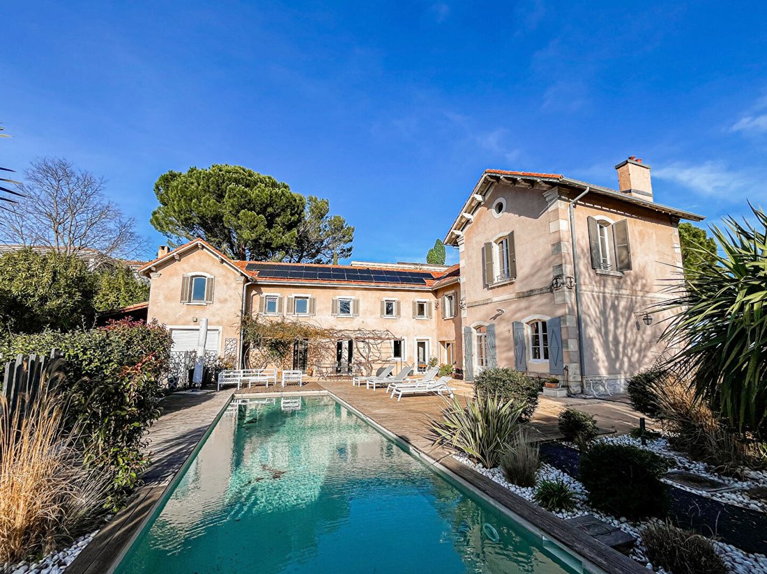 Villa in Bellecroix-Pont d'Avignon, Villeneuve-lès-Avignon, France 2 - 17017792