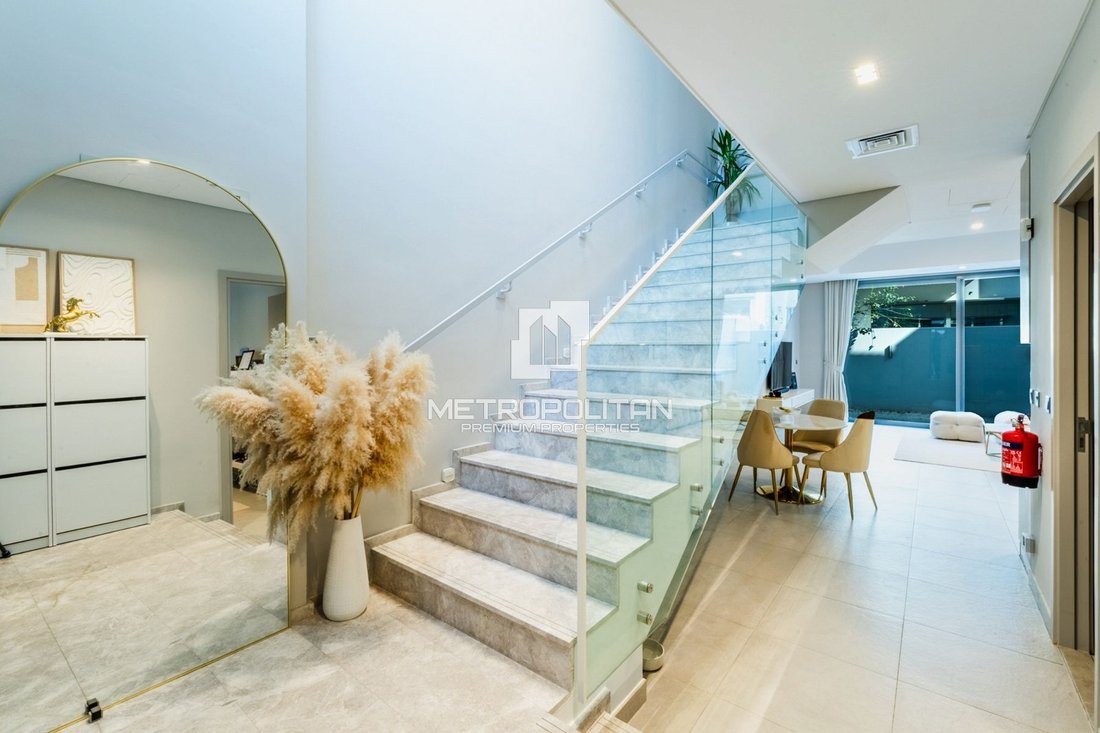 Townhouse in Hadaeq Sheikh Mohammed Bin Rashid, Dubai, United Arab Emirates 4 - 17018719