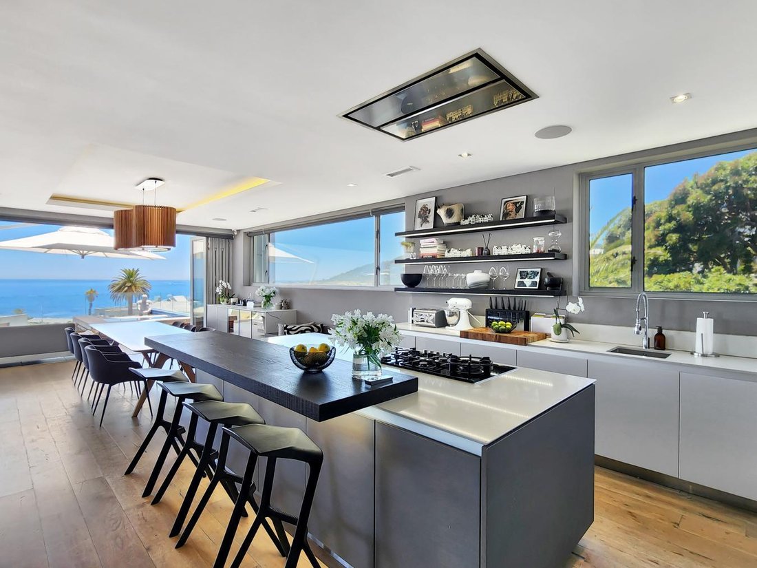 House in Camps Bay, Cape Town, South Africa 5 - 17017876