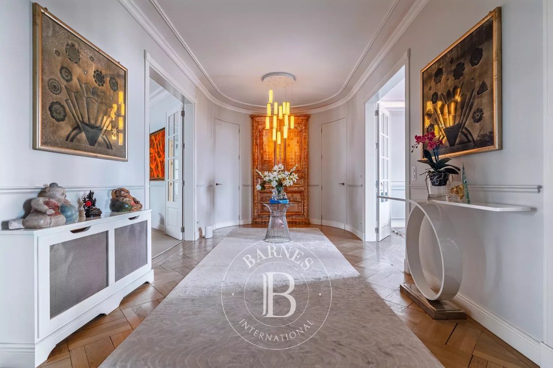 Apartment in Muette Nord, Paris 16e Arrondissement, Paris 4 - 17010439