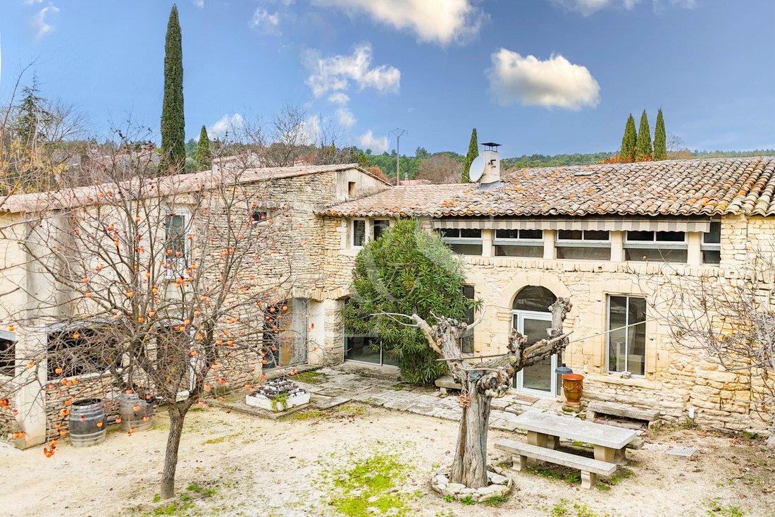 House in Cabrières-d'Avignon, Provence-Alpes-Côte d'Azur, France 1 - 17019106