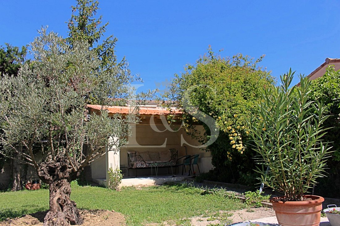Ouest Sud, Vaison-la-Romaine, France 4 - 17019047