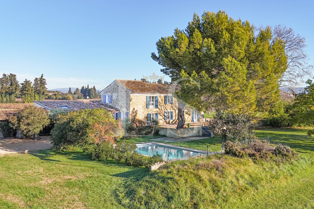 Casa en Gigondas, Provenza-Alpes-Costa Azul, Francia 1 - 17018875