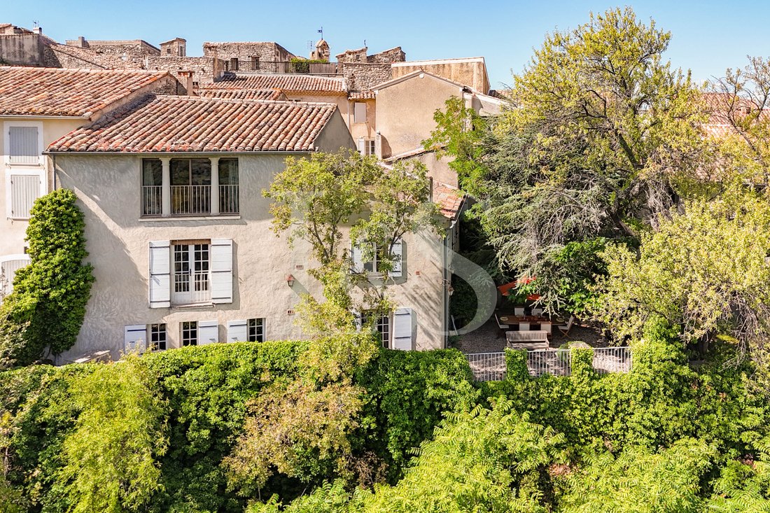 Venasque, Provence-Alpes-Côte d'Azur, France 2 - 17018969