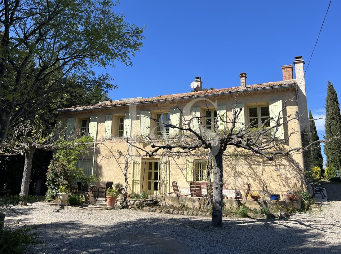House in Vacqueyras, Provence-Alpes-Côte d'Azur, France 1 - 17018744