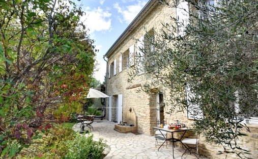 House in Nevons-route d'Apt, L'Isle-sur-la-Sorgue, France 1