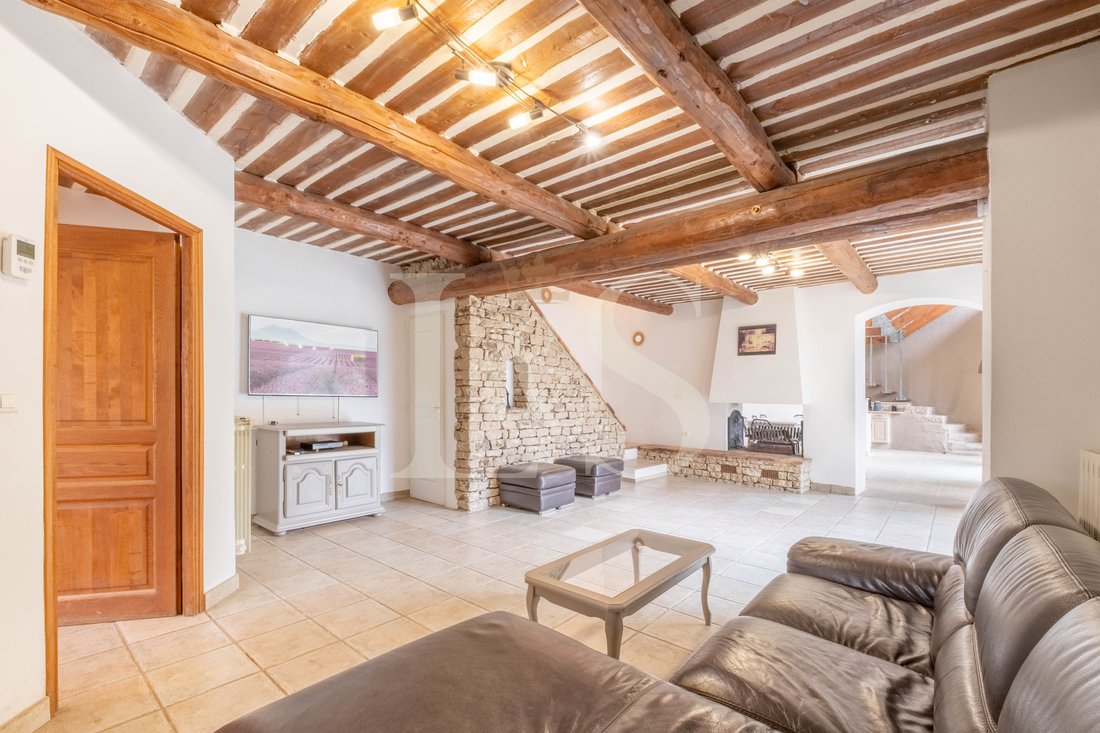 House in Cabrières-d'Avignon, Provence-Alpes-Côte d'Azur, France 3 - 17019106