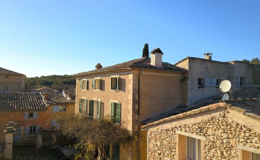 House in Lioux, Provence-Alpes-Côte d'Azur, France 1